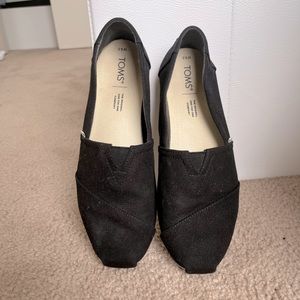Toms Classic Black Alpargata Flats